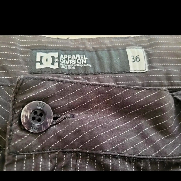 DC Men’s Grey Stripe Shorts Size 36 | Streetwear Authentic Apparel Division C29 - Picture 7 of 10